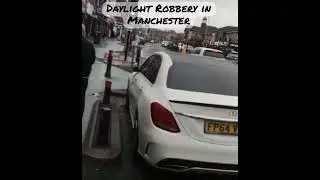 Easy peasy daylight robbery like it happens in movies under a minute from jewellers shop #shorts