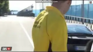 Криштиану прибыл на тренировку на своем роскошном автомобиле McLaren MP4