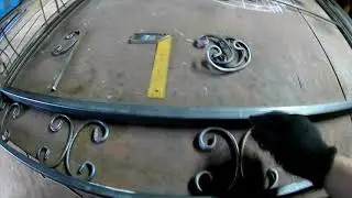 Ворота холодная ковка крученый квадрат