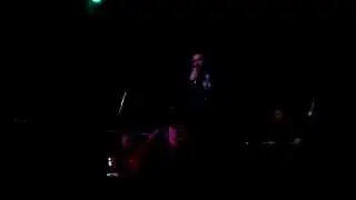 LA PROMESA(E.VELARDI-JAVIPAEZ)