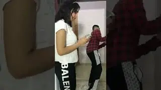 امراه منتقبه ظنت ان اخو زوجها اعمى فكشفت النقاب وغيرت الملابس امامه😱