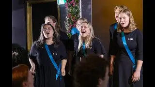Ordner seg for snille jenter - BLAK