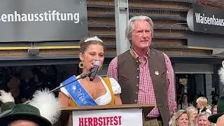 Herbstfest Rosenheim 2022 - Begrüssung durch Miss Herbstfest Anna Birklein