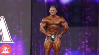 Flex Lewis Posing at 2018 Mr. Olympia Finals