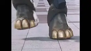 Mammoth monster walks and stomps!