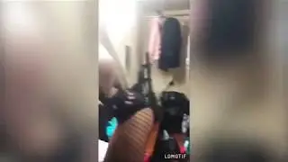 Полуголые девушки устроили откровенные танцы
