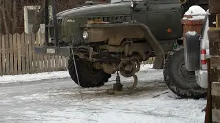 Начало ремонта  Урал Лесовоз. Колёса, тормоза. Уаз заклепал...