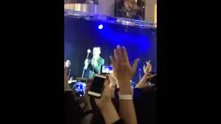 Hurts - Wonderful Life
