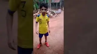 വൈകുനെരതെ ഫുട്ബോൾ കളി കഴിഞ്ഞുളള  വരവാണ്....