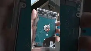 PORTABLE HHD/SSD ENCLOSURE 