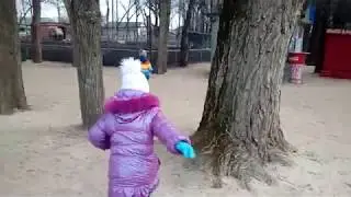 Семейное видео. Наш парк.  Прогулка к верблюду