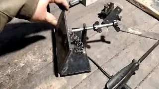 Пристосування для спусків ножів. | Knife sharpening device. | приспособления для спусков ножей.