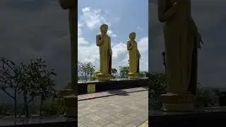 Международный Будийский Центр Нелигала,на вершине горы,с потрясающими вокруг него видами,в Шри Ланке