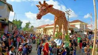 Arak arakan khitanan massal Desa BODESARI Cirebon