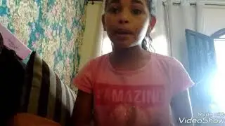 Reagindo fotos quando era bebê