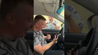 ОТДАЙ ТЕЛЕФОН! Закрылся!