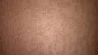 Глажу стену