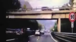 OVERPASS BRIDGE COLLAPSES ON CARS IN ITALY (MILANO-LECCO) CAUGHT ON CAMERA [CHOC VIDEO]
