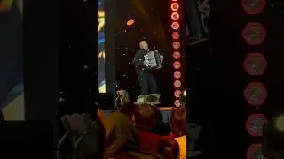 Вот какая энергетика должна быть на сцене
