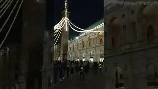 A walk in the center of Vicenza!!😀🌲🎉🇮🇹