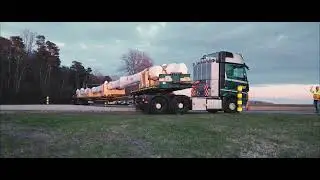 Bolk Transport on it's way with a 49-metre long ship's mast