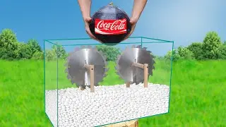 Experiment: Giant Coca Cola Balloon VS Mentos