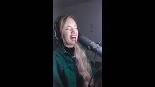 'Super Trouper' - Live cover by Hanna Rua