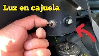 Instalar luz en la cajuela fácil - luz cajuela Ford KA.
