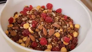How to Make Chocolate Granola | Vegan & Gluten-Free