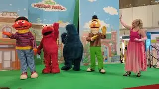 Say bye bye elmo
