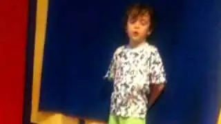 perry singing and toe tapping