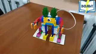Lego Spike Essential Ходящий робот