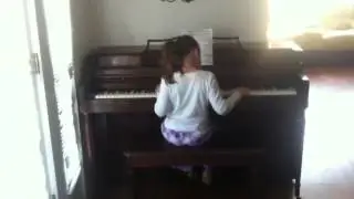 Liddo girl playing the piano