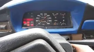 The retractor is silent, the lights on the panel go out when the ignition key is turned.