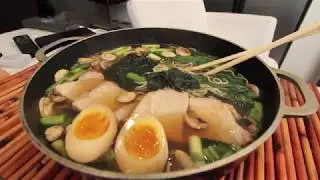 HOW TO MAKE PORK RAMEN (The cheating way) (HD)