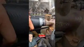 This is how old-school mechanics changed hoses 
