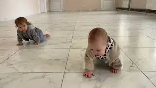 Хорошо быть двойняшками. Рядом всегда есть единомышленник😄