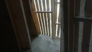 Дверь из Поддонов в Баню