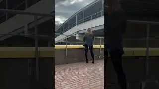 Кроссдрессер гуляет