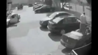 EPIC Road Rage Revenge - HE TAKES A PEE IN HER CAR!!