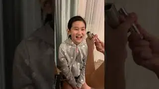 Blindfolded makeup challenge by Soul Sisters.