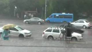 Очередной ливень, гроза, наводнение, потоп, апокалипсис, Армагеддон в Москве 04 июля 2017.