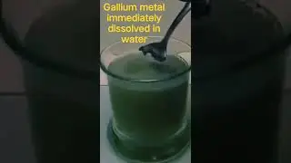 Spoon 🥄 dissolved in water immediately. Dangerous reaction 😱😱
