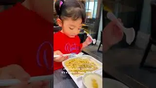 ลูกสาวหัดกินสปาเก็ตตี้
