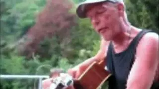 Le Rivage - Hans op de gitaar.