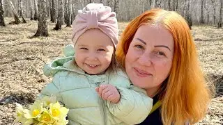🇰🇿 Алиса собирает подснежники 🌼 в берёзовом лесу 🌳