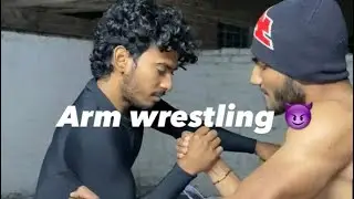 Arm wrestling with my friend 🤣 @jungleefitness