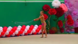 Осваиваем скакалку. Гимнастическая скакалка. Выступление.