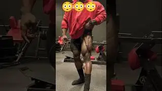 That muscle impresses 😳😳😳 #shorts #motivation #legs #powerlifting #sports #bodybuilding #musclegym