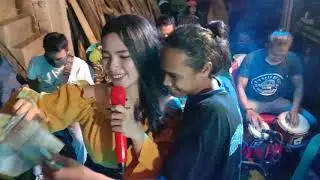 Saweran dangdut hot-goyangan bikin hasrat naik
